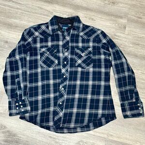 Heavy duty Wrangler flannel youth‎ size large